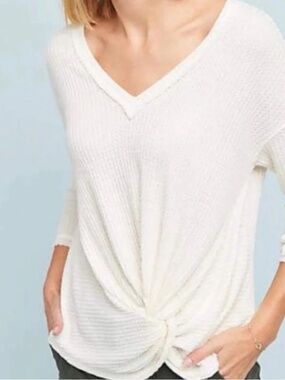 Anthropologie Akemi and Kin Cream V-Neck Twist-Front Sweater SZ med